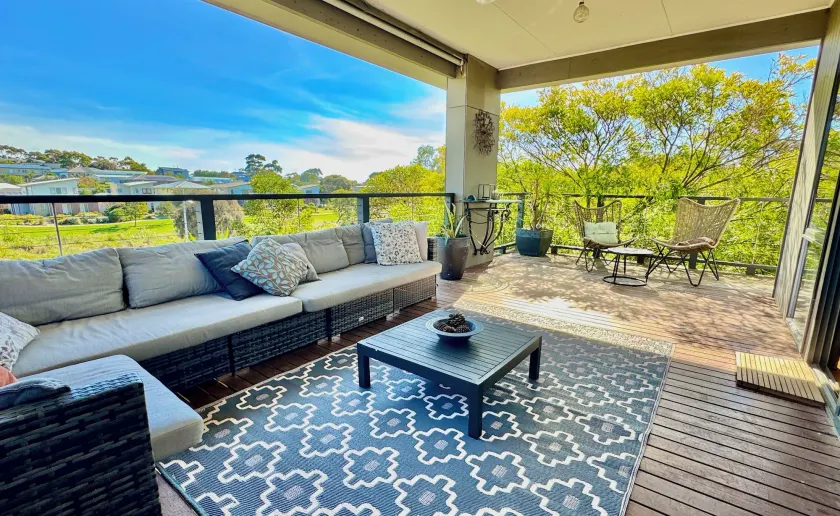 Coastal Tones - Designer Beach house - Pets Welcome - Huge Yard - Walk to Beach - Image 1