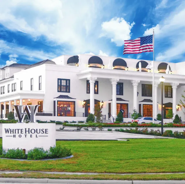 White House Hotel - Image 1