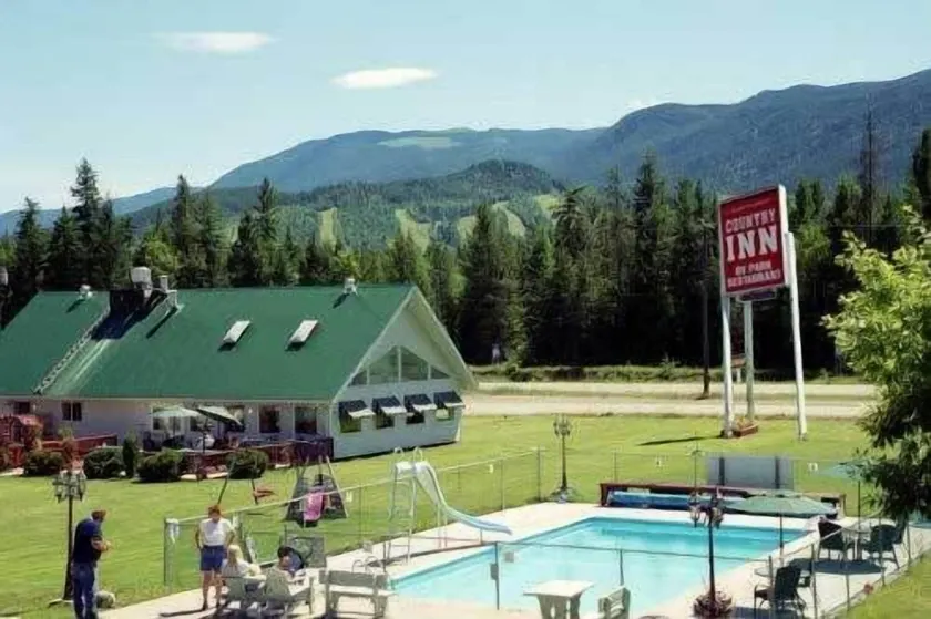 Clearwater Country Inn - Image 1