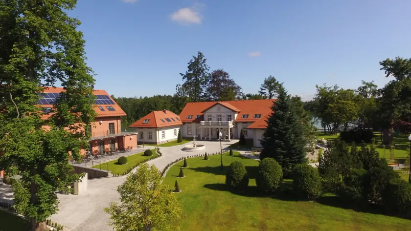 Leśny Dwór - Image 1