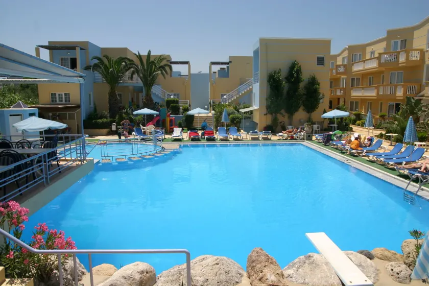 Futura Hotel - Image 1