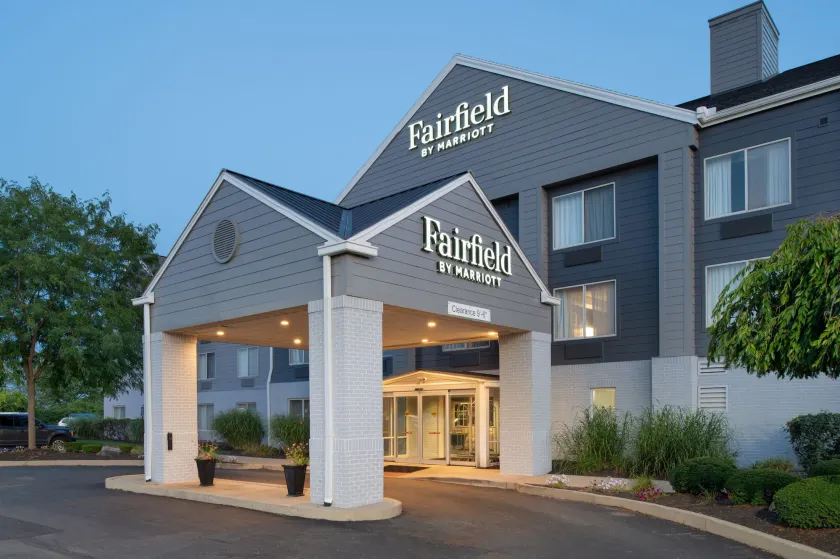 Fairfield Inn & Suites by Marriott Dayton Troy - Image 1