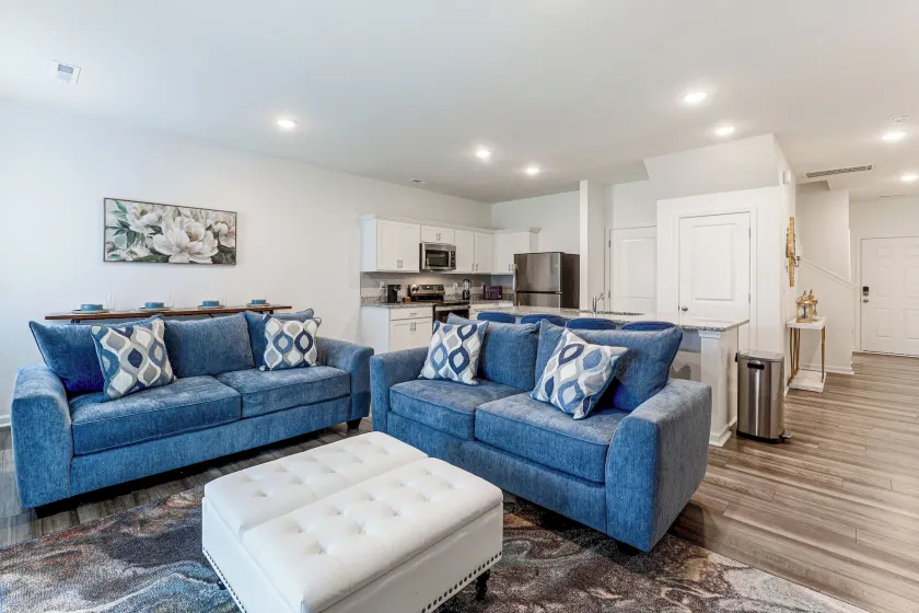 3 Mi to Wilson! Sleek Townhome w/ Screened Porch - Image 1