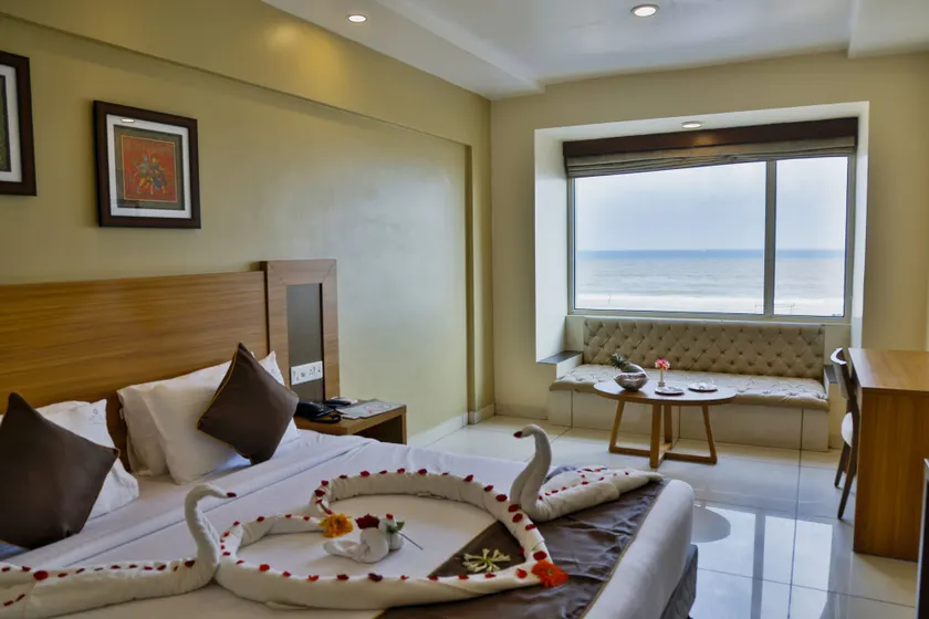HOTEL NILADRI PREMIUM - Image 1