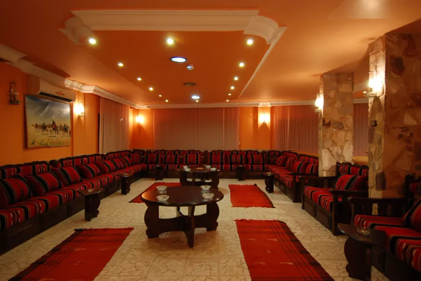 Al Rashid Hotel - Image 1