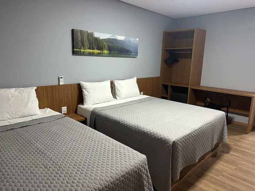 Hotel Premier - Image 1