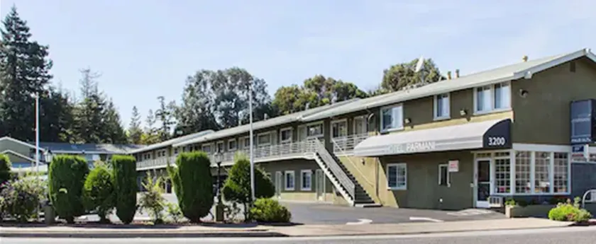 Hotel Parmani Near Stanford University - Image 1