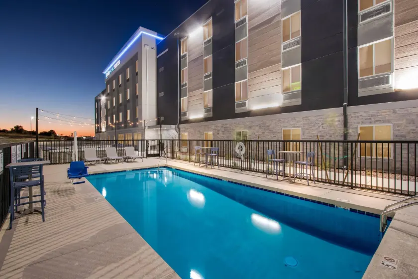 Everhome Suites Yuma East I-8 by Choice Hotels - Image 1