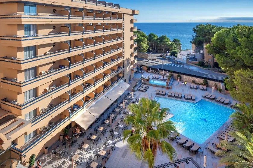 4R Playa Park - Image 1