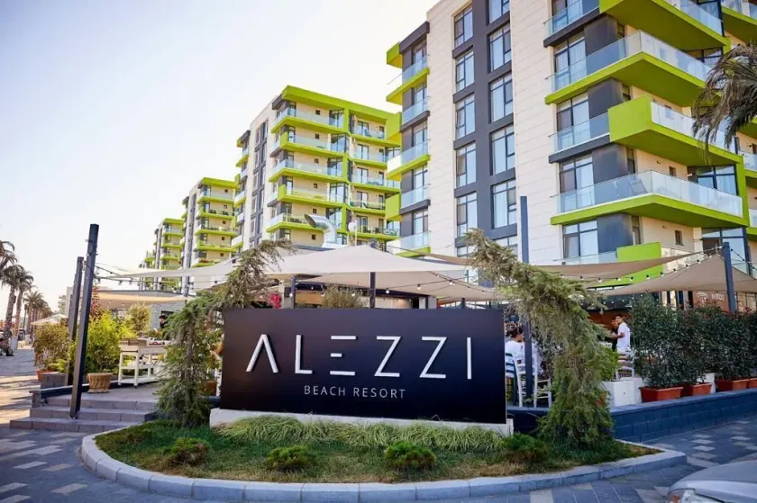 Hampton Alezzi - Image 1