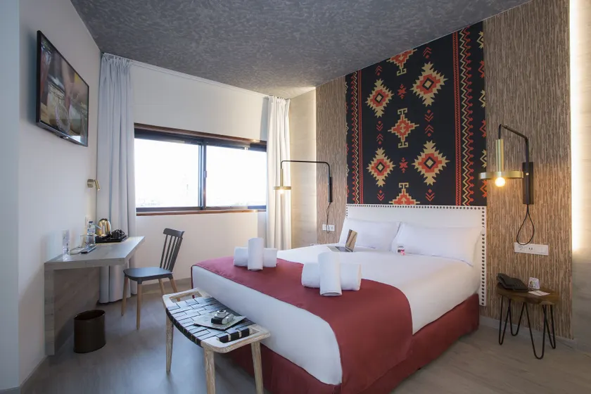 Casual Inca Porto by Casual Hoteles - Image 1