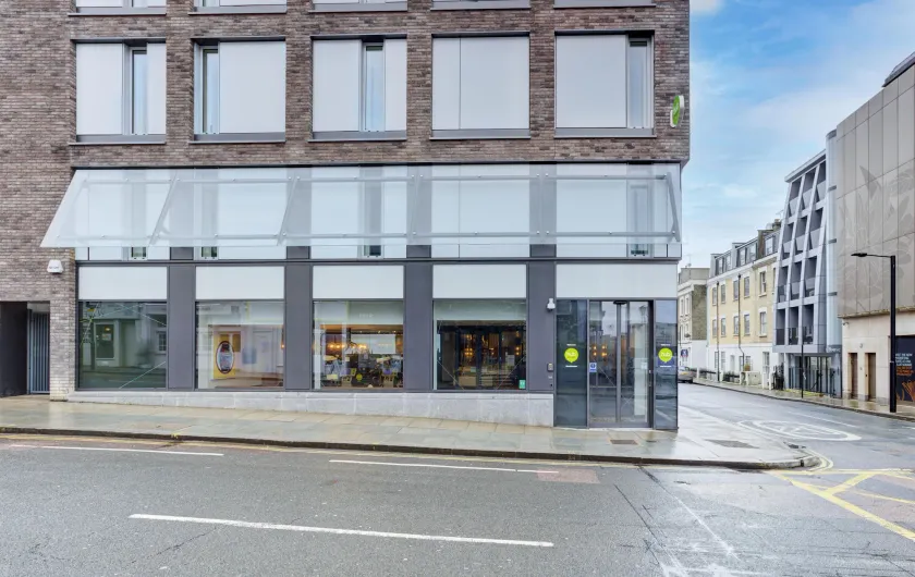hub Earls Court - West Brompton - Image 1