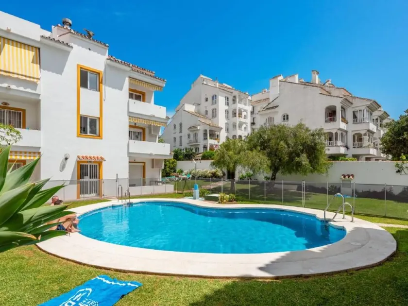 2 Bed Gf Apt Near Puerto Banus - Image 1