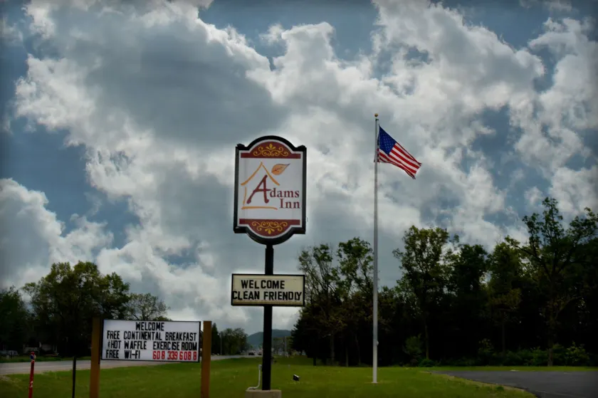 Adams Inn and Suites - Image 1