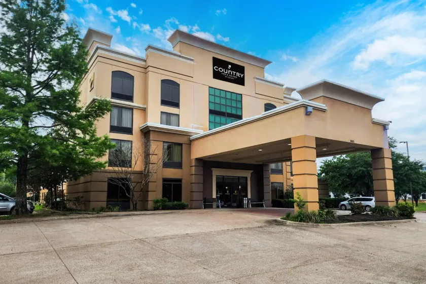 Country Inn & Suites by Radisson, Tyler University Area - Image 1