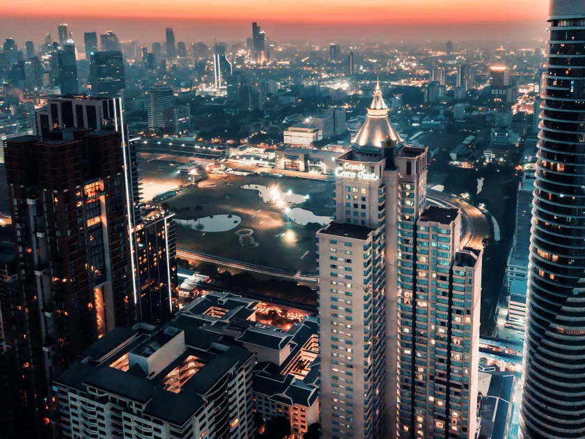 Grande Centre Point Hotel Ratchadamri Bangkok - Image 1