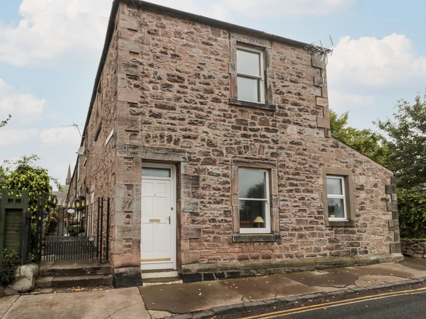 Islestone, 1 Temperance Terrace - Image 1