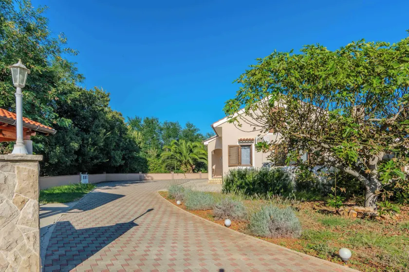Holiday home Suric - Image 1