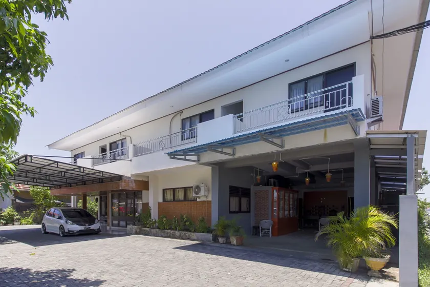 RedDoorz near Sam Ratulangi Airport Manado - Image 1
