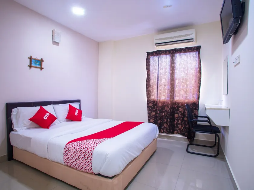 Royals Star Hotel - Image 1