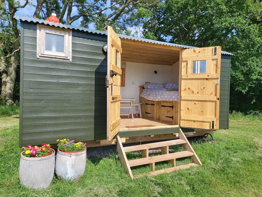 Park Farm Glamping - Image 1