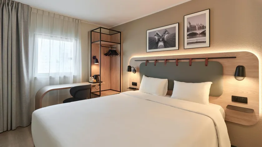 Campanile PRIME - Paris - Porte de Bagnolet - Image 1
