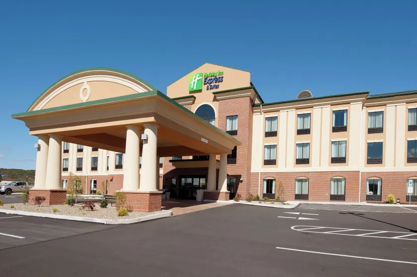Holiday Inn Express Hotel & Suites Clearfield by IHG - Image 1