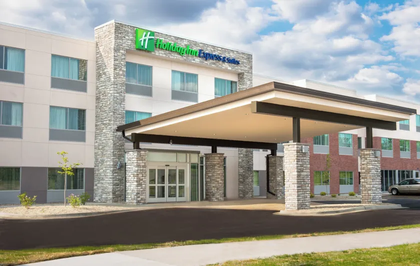 Holiday Inn Express & Suites Rock Falls by IHG - Image 1