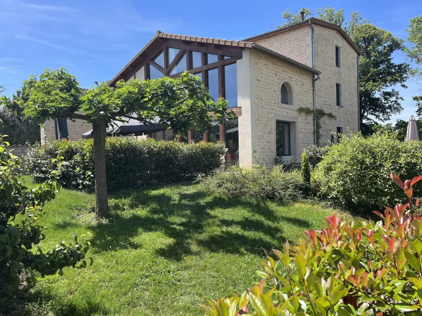 Hôtel La Vinaigrerie LOGIS - Image 1
