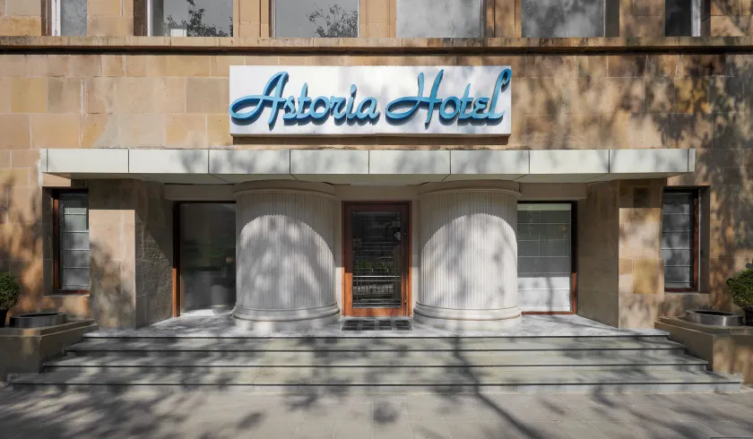 Astoria Hotel - Image 1