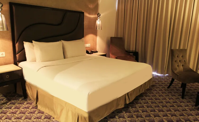 Nemuru Grand Bellevue Radio Dalam - Image 1