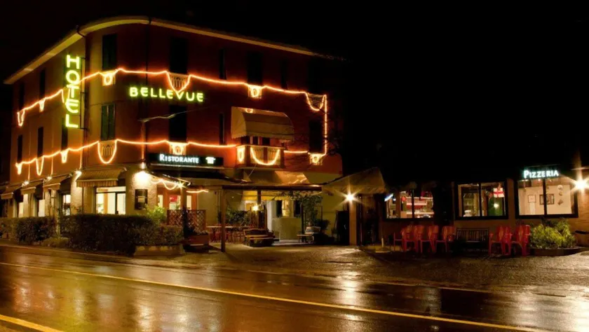 Hotel Bellevue - Image 1