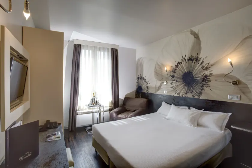 Hôtel Vivaldi Puteaux - Image 1