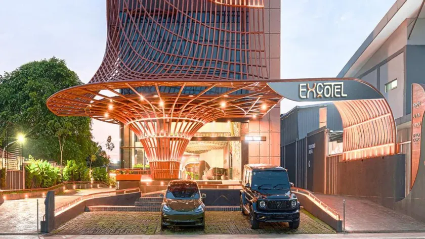 EXCOTEL Design Hotel Surabaya - Image 1