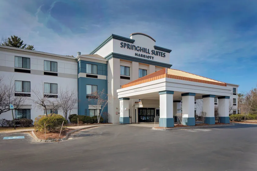 SpringHill Suites by Marriott Manchester-Boston Regional Airport - Image 1
