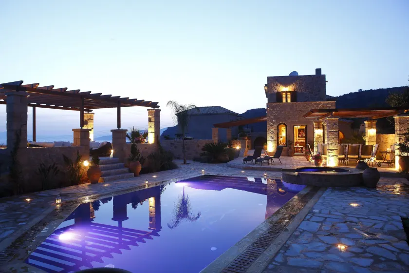 Olympia Villas - Image 1