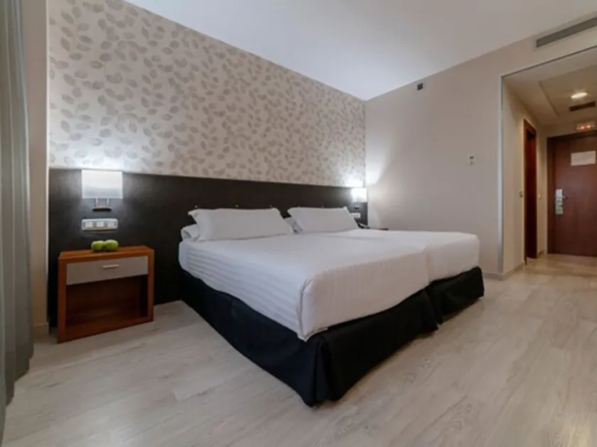 Hotel Plaza Las Matas - Image 1