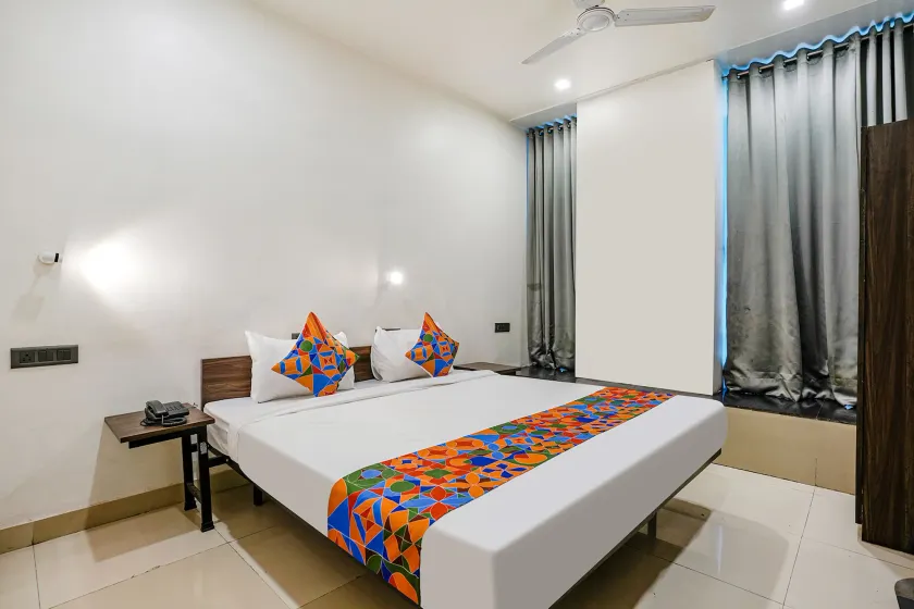 Fabhotel Lotus I - Image 1