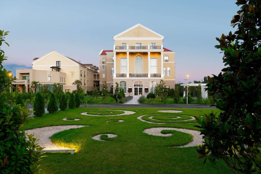 Tresor Le Palais Timisoara, Curio Collection By Hilton - Image 1