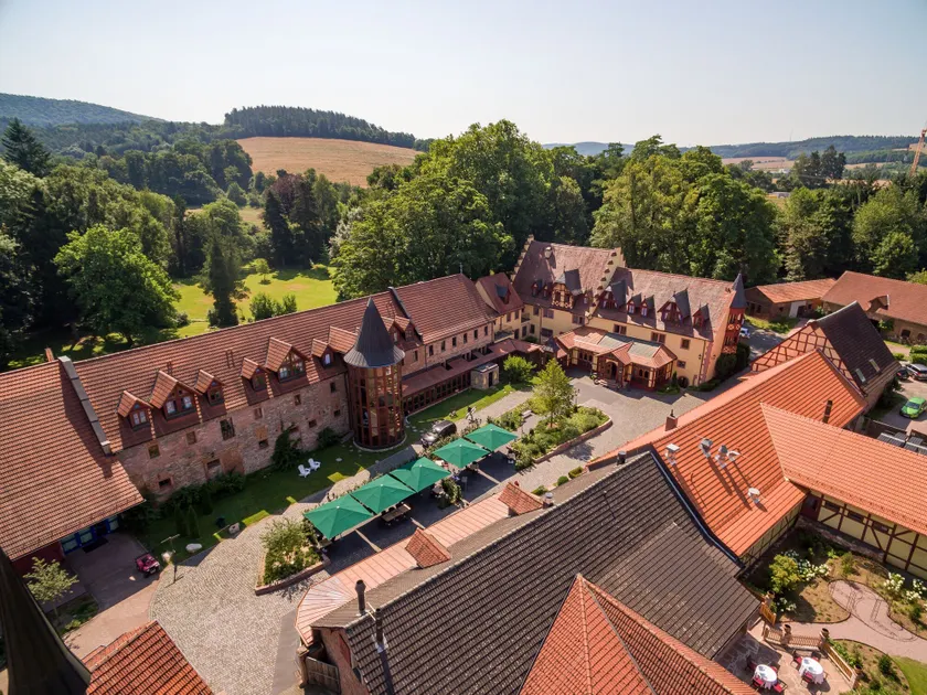 Schlosshotel Weyberhöfe - Image 1