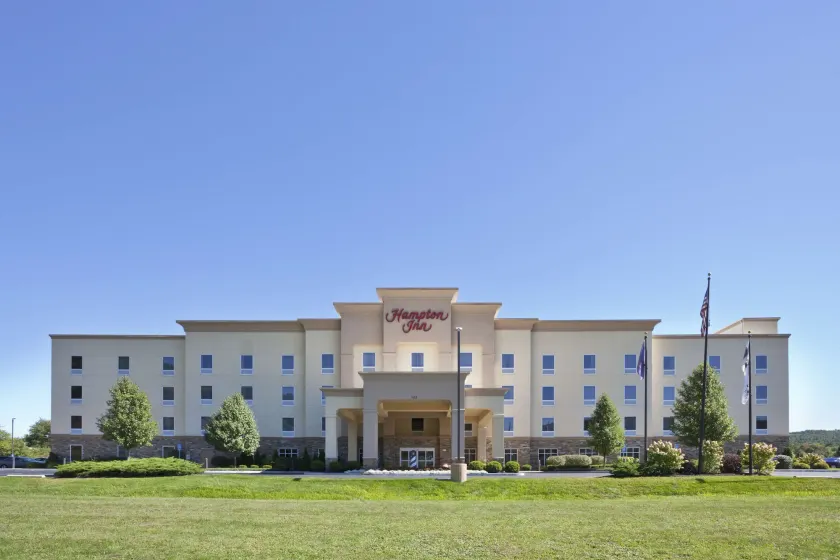 Hampton Inn Matamoras/Milford - Image 1
