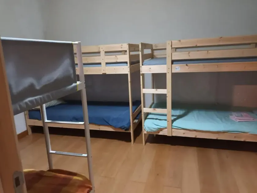 Room-bed 19 in a 6-bed Mixed Dormitory r - Image 1