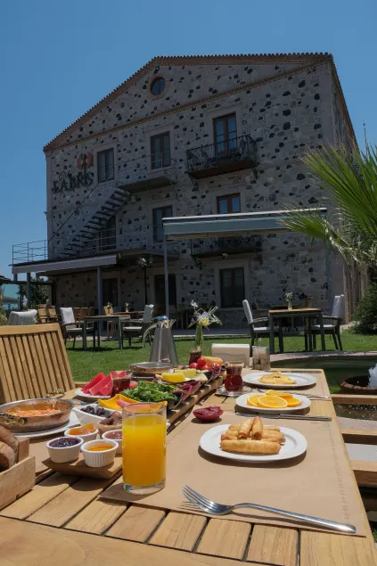 Cunda Labris Hotel - Image 1