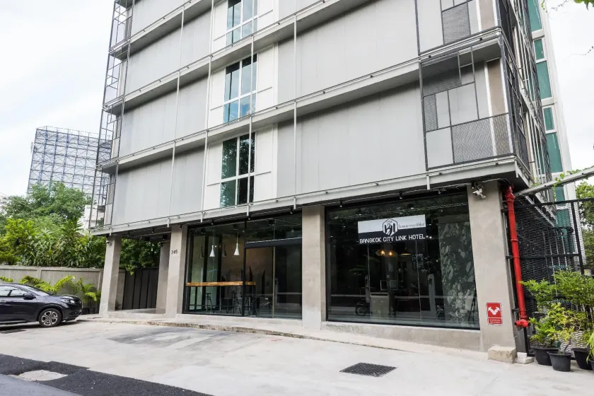 Bangkok City Link Hotel - Image 1