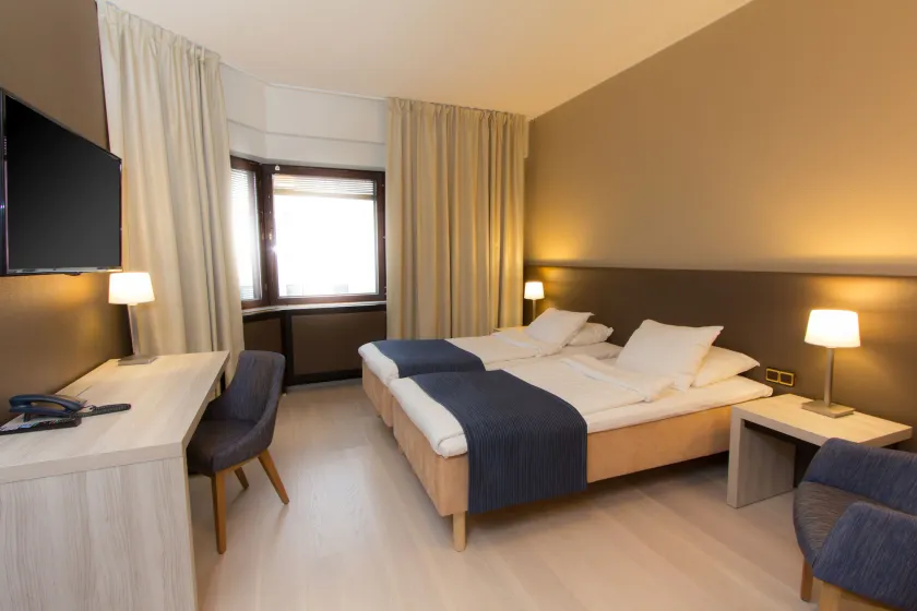 Hotel Oscar - Image 1