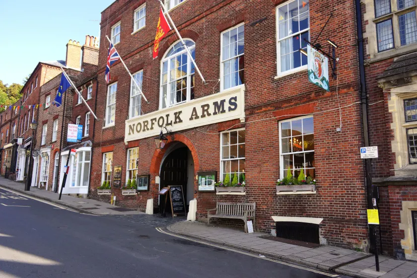 Norfolk Arms Hotel - Arundel - Image 1