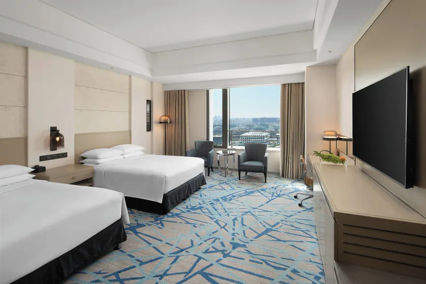 Renaissance Shanghai Caohejing Hotel - Image 1