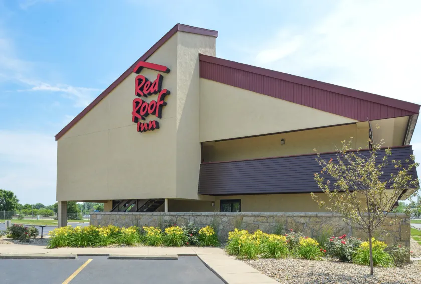 Red Roof Inn Champaign - University - Image 1