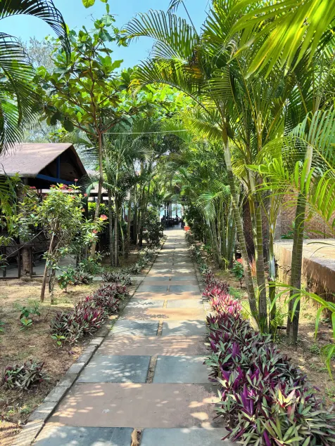 Peace Garden Beach Resort - Image 1