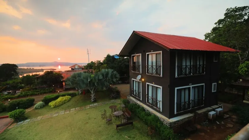 Jayshin Lake Vaitarna Resort - Igatpuri - Image 1